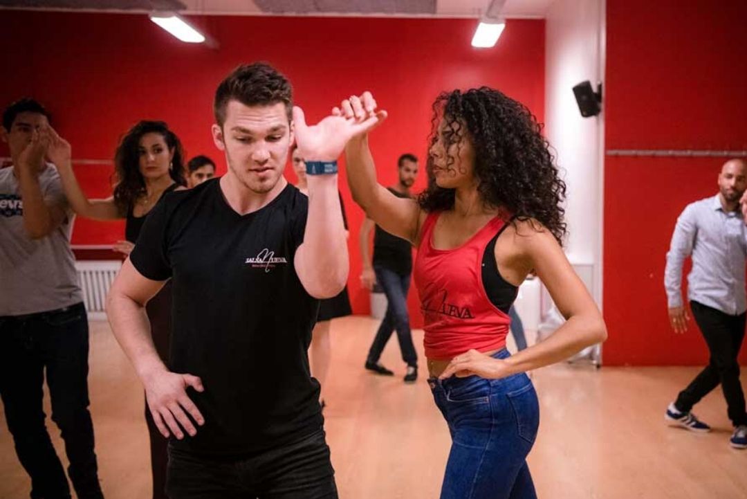 Bachata sensuelle, moderne, dominicaine : quelles différences ?