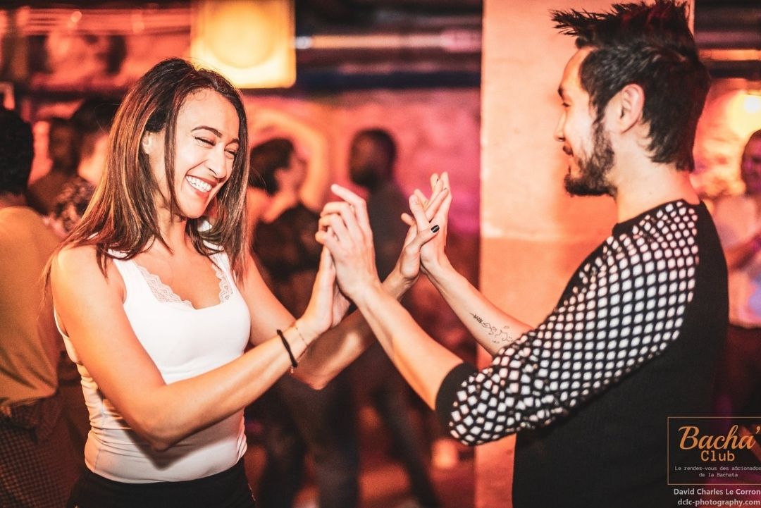 Danses latines : Les filles, comment vous habiller en soirée dédiée ?